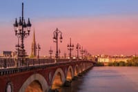TOP Bordeaux Private Guided Tour with your Mobile 3