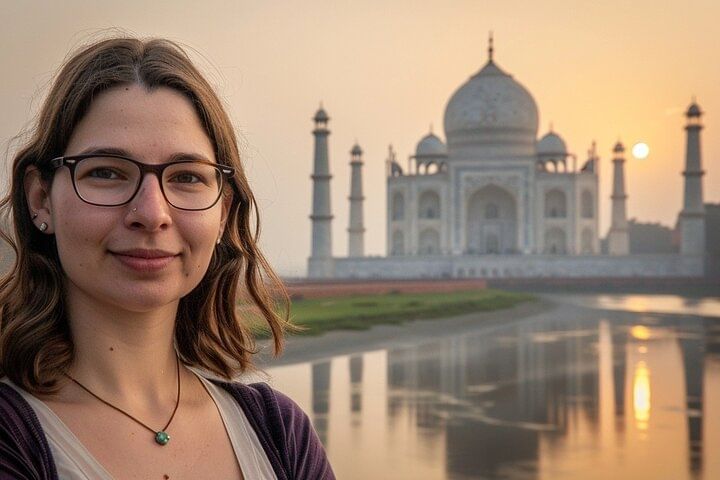 From Delhi: 2 Days Taj Mahal and Agra Overnight Tour