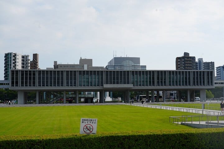 Hiroshima Early Morning Tour (Private Option Available) 4