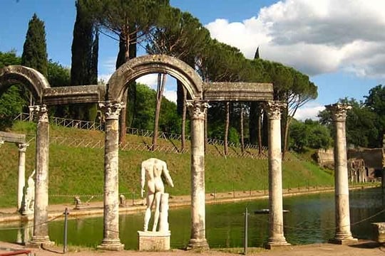 Tivoli Gardens and Hadrian's Villa full day guided tour