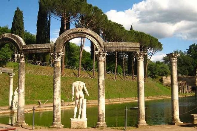 Hadrian's villa Canopo
