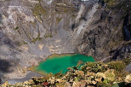 Half day Irazu volcano and Basilica of the Angels