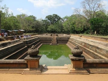 Anuradhapura-And-Aukana-All-Inclusive-Tour-From-Habarana-1