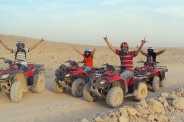 Stargazing Desert Adventure with Jeep and Dinner in Hurghada