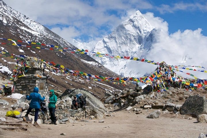 19 Days Mera Peak Climbing & Expedition – One Life-Changing Himalayan Adventure