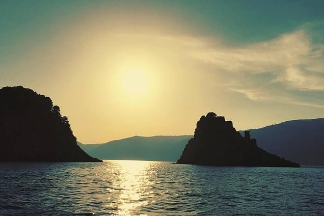 Discover the precious Amalfi Coast by boat photo 3
