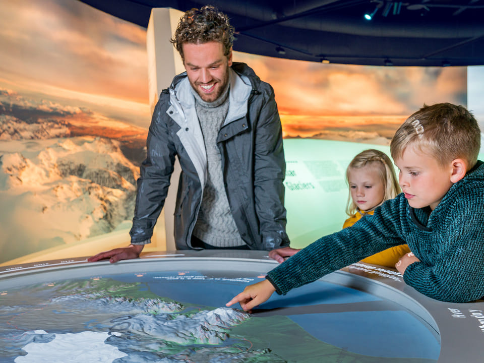 Perlan Ice Cave, Northern Lights Planetarium & Golden Circle Tour — BusTravel Iceland