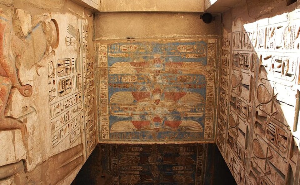 Habu Temple and Valley of the Nobles Tour in Al Bairat