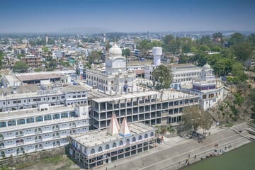 Gurudwara and Temple Cultural Tour from Dehradun to Paonta Sahib