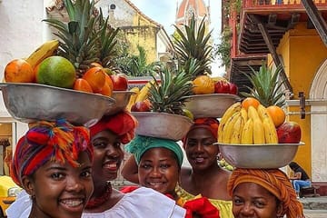 Cartagena Street Food and City Walking Tour with Local Guide
