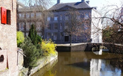 Explore Amersfoort's Old Town and Historic City Gates Tour