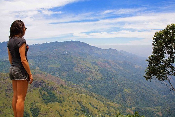 Ella’s Little Adam’s Peak Hiking Tour: Stunning Views in Sri Lanka