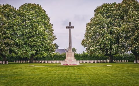 D-Day Historical Tour from Paris to Normandy's Key Sites