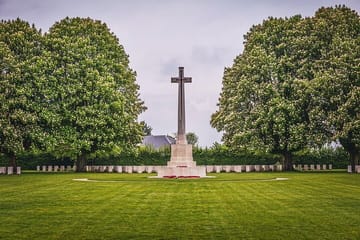 D-Day Historical Tour from Paris to Normandy's Key Sites