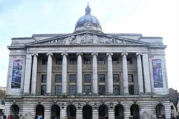 Private 2-Hour Walking Tour of Nottingham's History and Culture