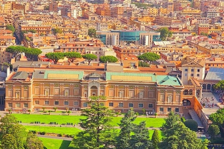 St. Peter's Basilica and Papal Grottoes Guided Tour 6