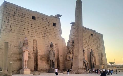 Private 8 Day Luxury Egypt Tour Pyramids Denderah and High Tea