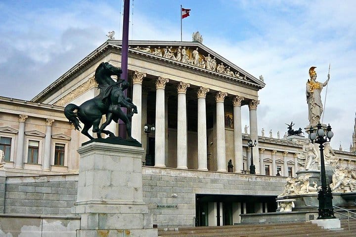 Private Vienna Historical Landmarks Tour 3