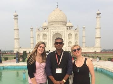 Taj Mahal and Agra Fort Tour with Skydeck Dining Experience