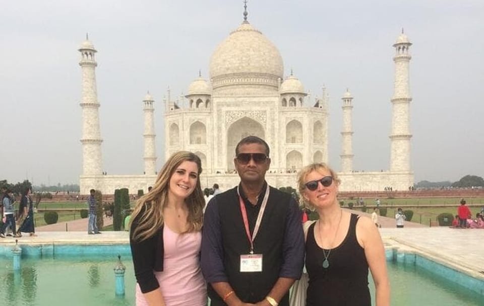 Taj Mahal and Agra Fort Tour with Skydeck Dining Experience