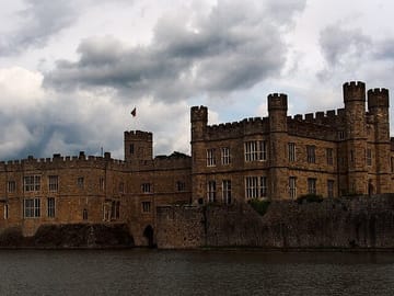 Private Leeds Castle and Canterbury Tour from London