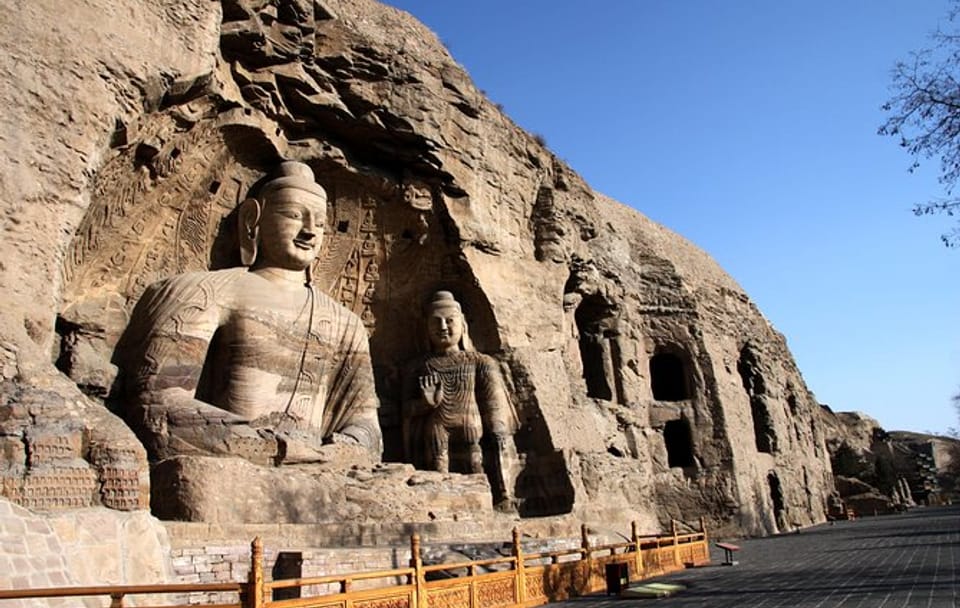 Walking Tour of Huayan Monastery and Nine Dragon Screen in Datong