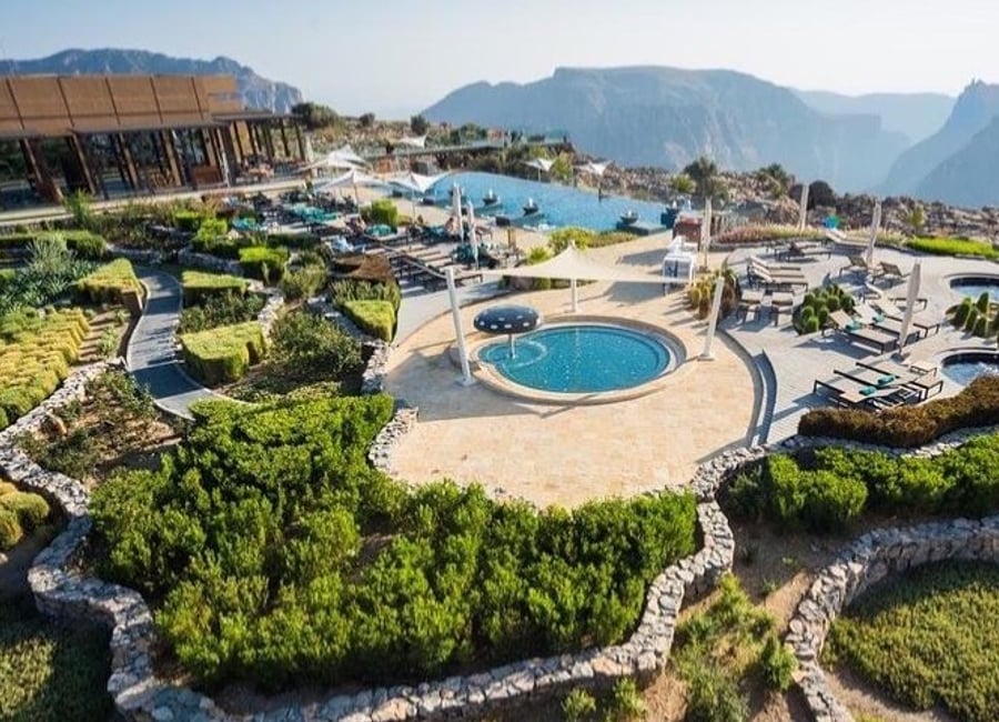 Muscat: Private Transfer to or from Jebel Akhdar