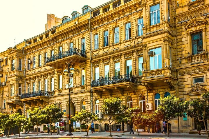 Western_University_Baku_Polish_heritage_tour