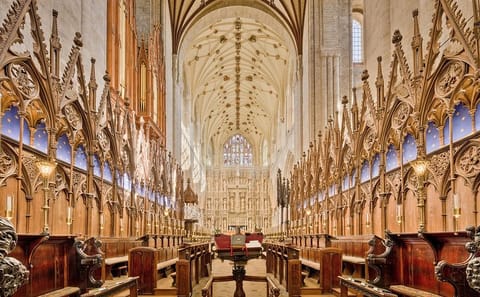 Private Tour of Windsor Castle, Stonehenge & Winchester Cathedral