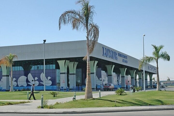Luxor Private Transfer From East&west Banks hotels to the Airport 3