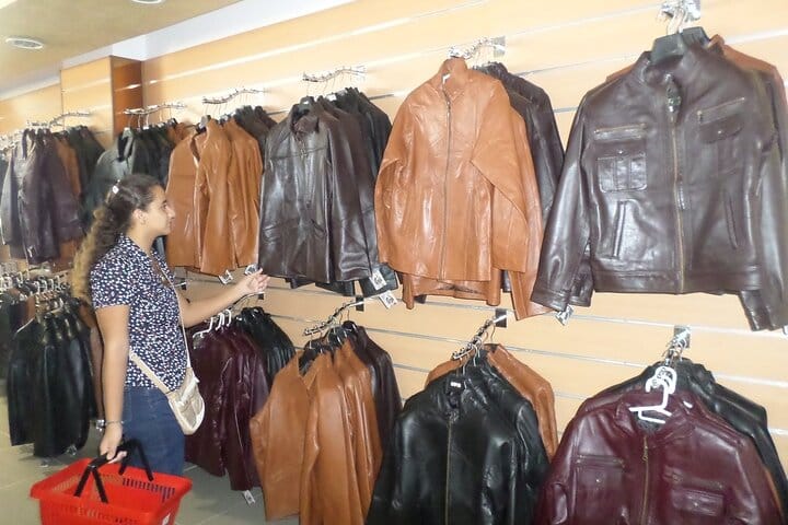 Shopping Tour With Private Guide and Private Transfer - Hurghada