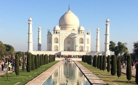 Delhi to Agra Day Trip by Fast AC Train with Guide