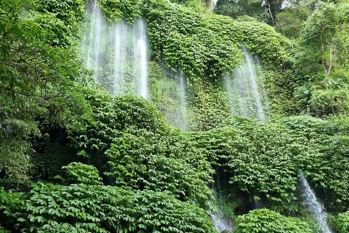 Benang Kelambu Waterfall