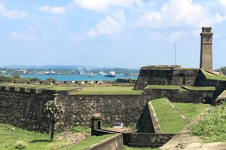 Southern Sri Lanka Sightseeing Private Day Trip