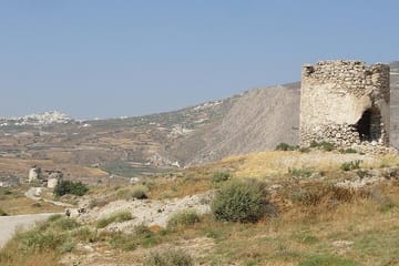 Private 4-Hour Cultural Tour of Pyrgos, Santorini