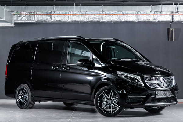 Central Rome to Fiumicino Airport Luxury Transfer V-Class