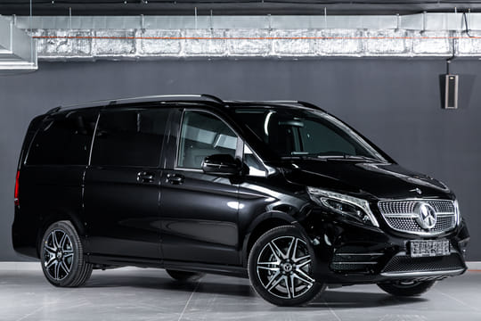 Central Rome to Fiumicino Airport Luxury Transfer V-Class