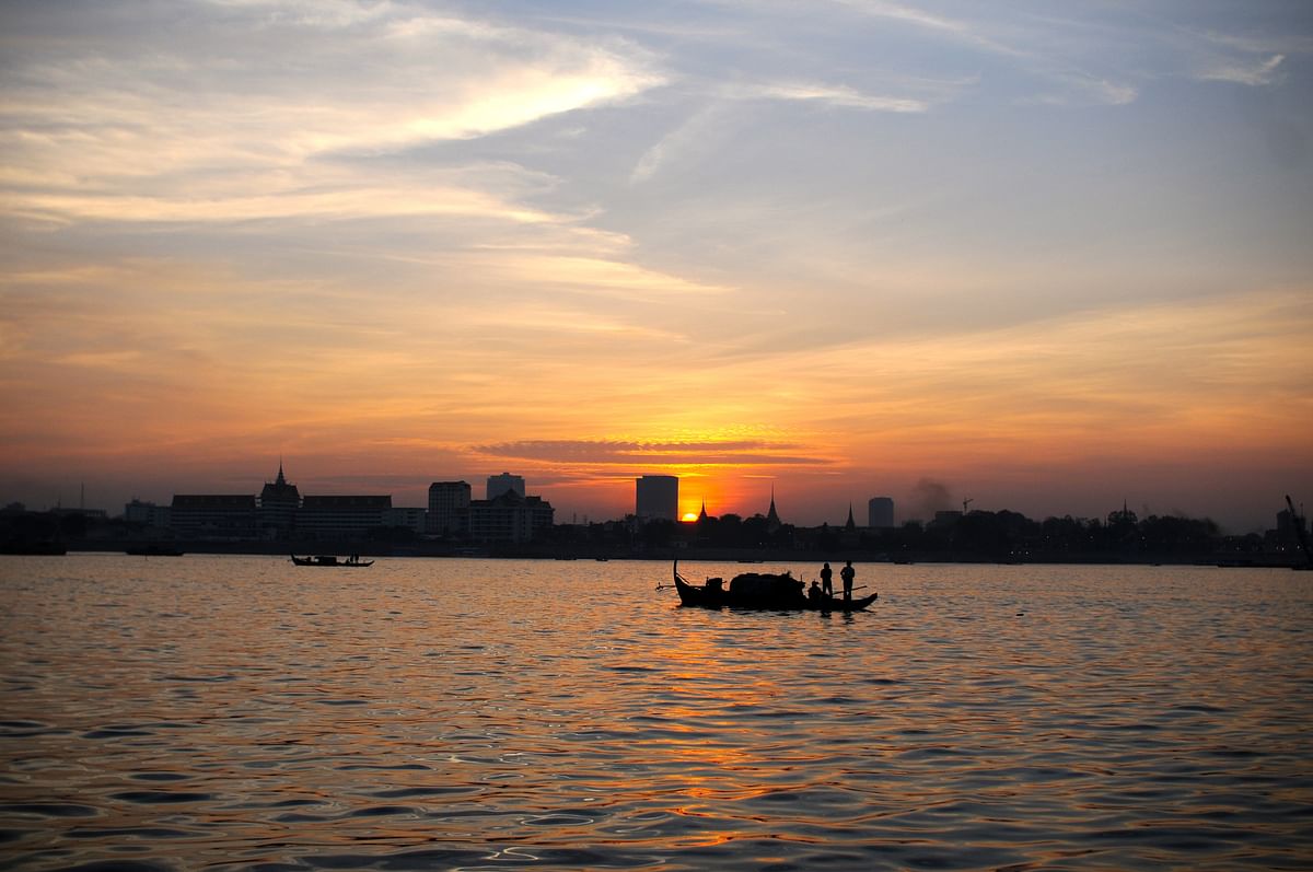 Mekong River Sunrise Cruise & Breakfast in Phnom Penh