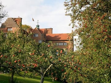 Private Day Tour to Chartwell House from London