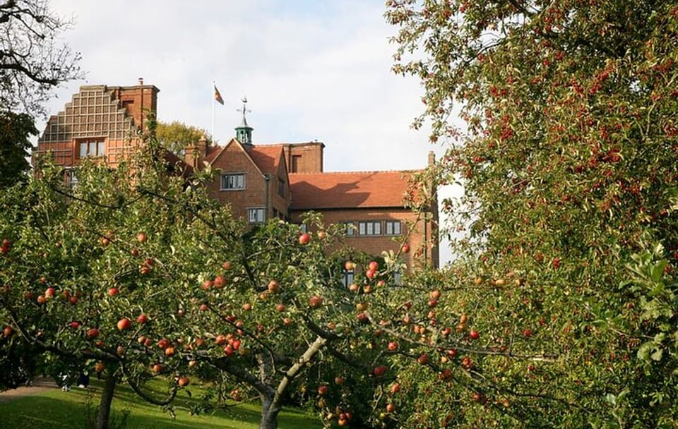 Private Day Tour to Chartwell House from London