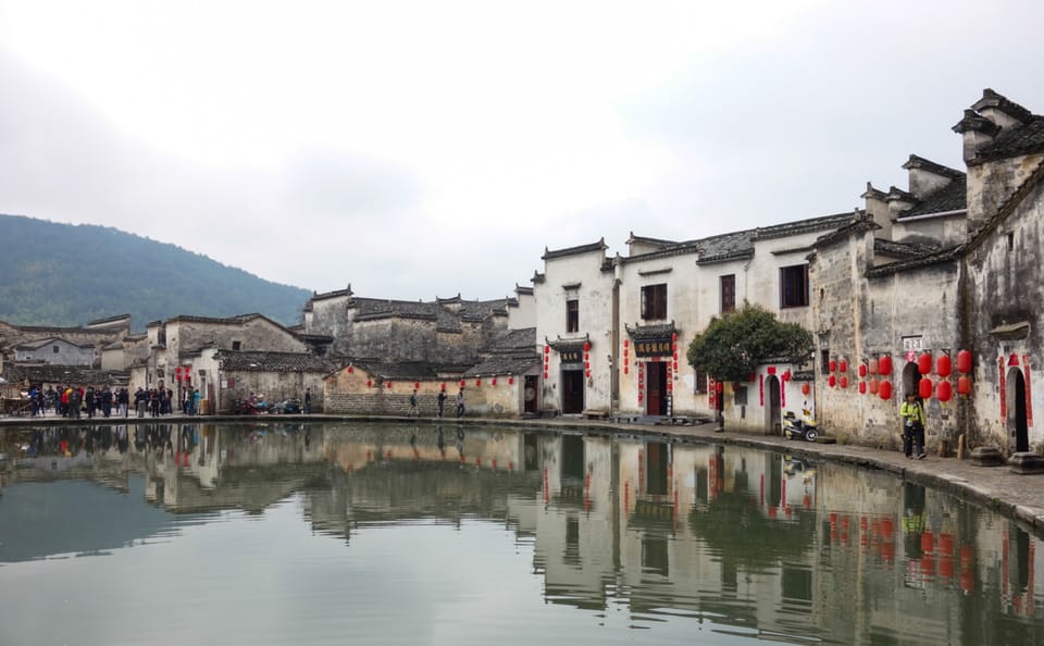 Huangshan Half-Day Tour of Hongcun Ancient Village