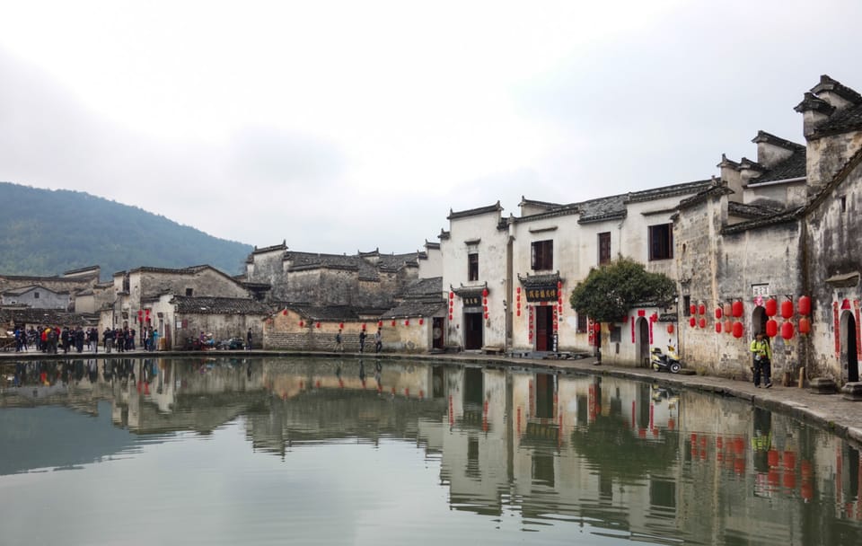 Huangshan Half-Day Tour of Hongcun Ancient Village