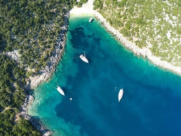 Private Sailing Cruise to Koutsoupia Beach in Cephalonia