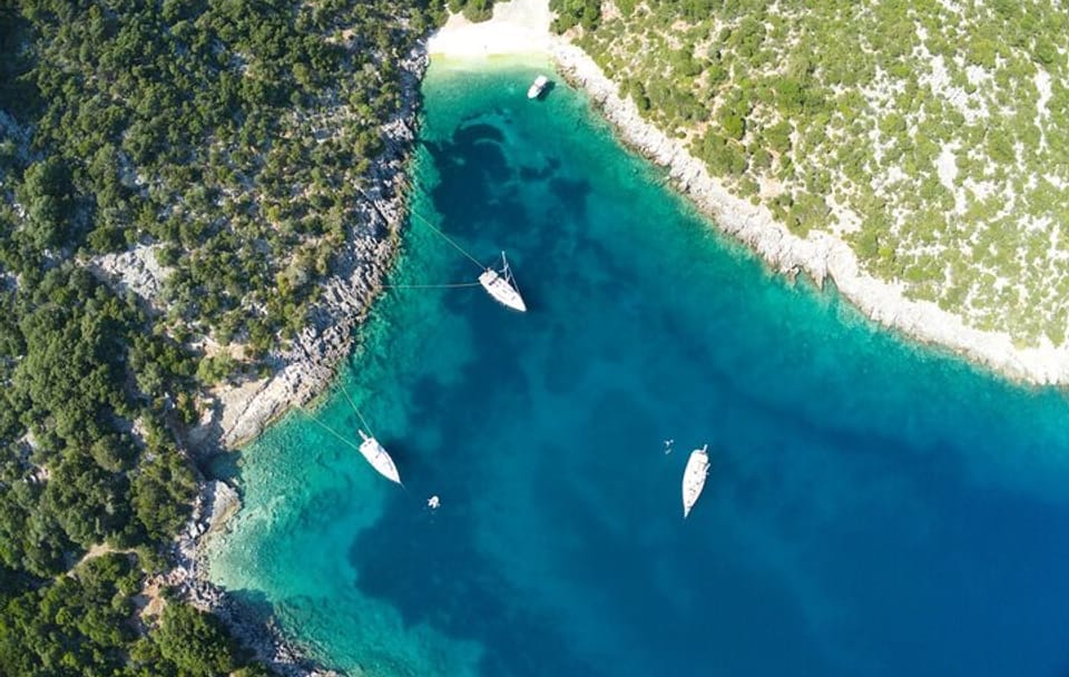 Private Sailing Cruise to Koutsoupia Beach in Cephalonia