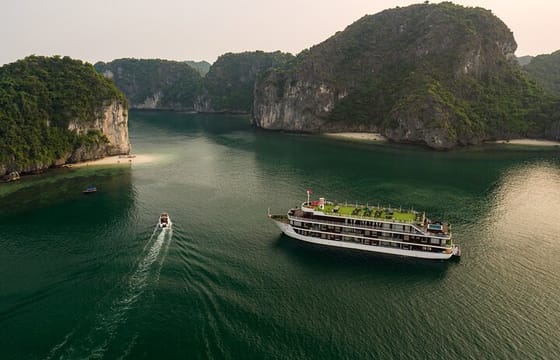 From Hanoi: Luxury Ninh Binh and Ha Long Bay Cruise 3 Day Trip
