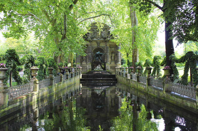 Stroll in the Luxembourg Garden 2
