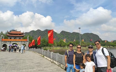 Full-Day Ninh Binh Tour from Hanoi Small Group of 11 Boat Bike