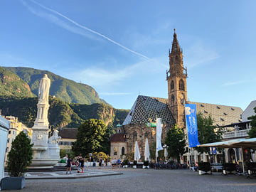 Discovering Bolzano