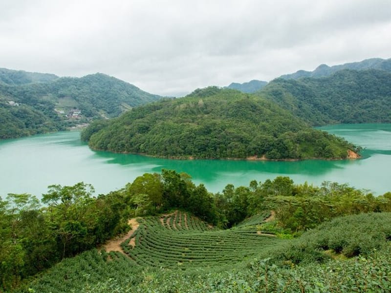 Thousand Island Lake and Pinglin Tea Plantation from Taipei