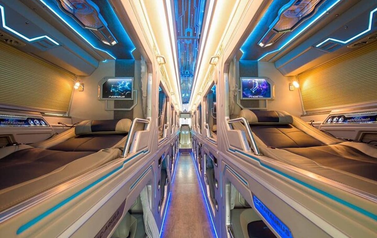 Hanoi by Bus to Sapa with Ethnic Villages Trekking and Homestay